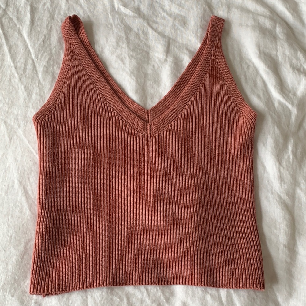 Dusty pink cable knit crop top